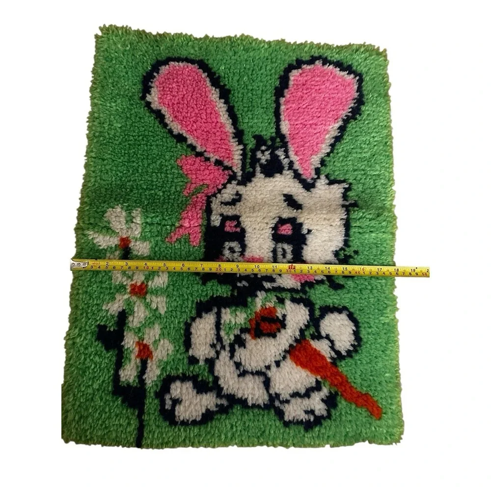Vintage MCM Latch Hook‎ Rug Retro Bunny Wall Hanging Art Easter Decor 18 X 24